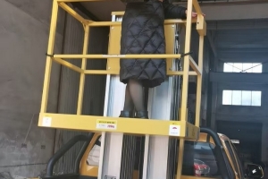车载升降机